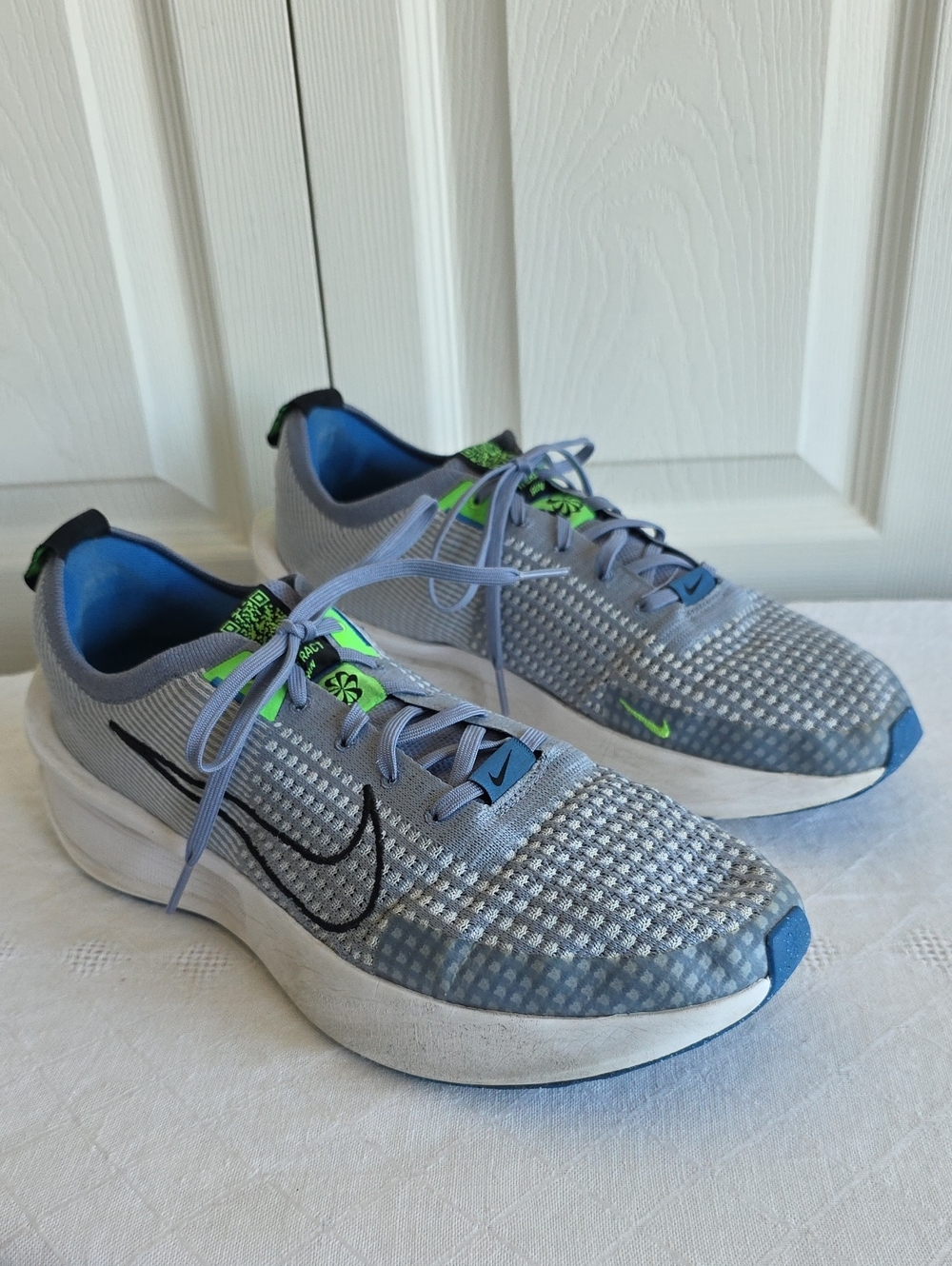 Mens Nike Kids Gray and Blue Sneakers with Neon Green Accents Size 11